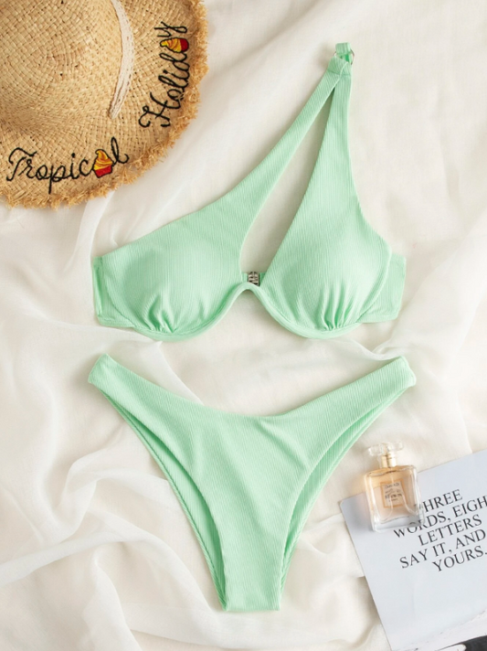 Bikini: Coconut