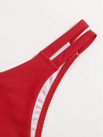 Bottom bikini con abertura color rojo