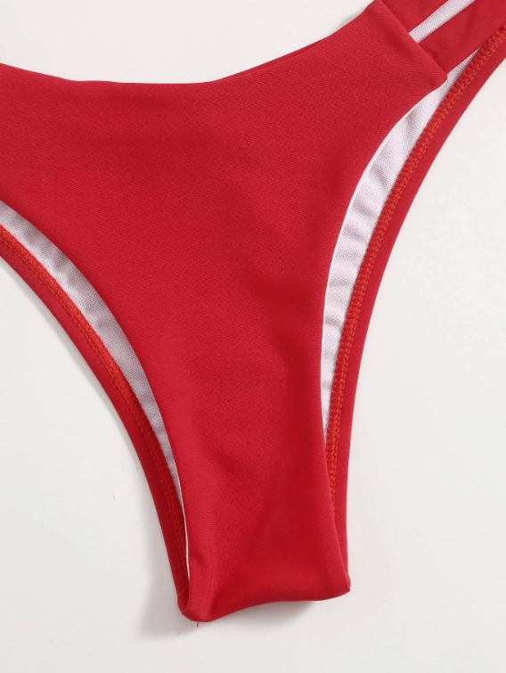 Bottom bikini con abertura color rojo