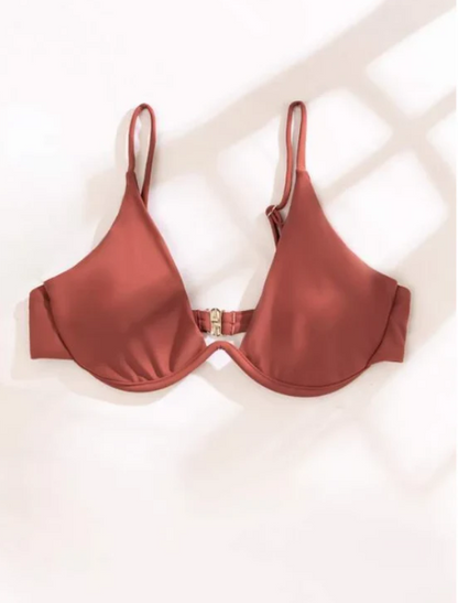 Top de bikini con ballena