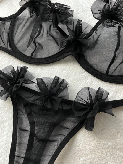 Lencería: Sleeks Silhouettes