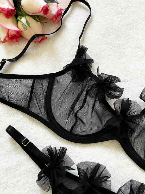 Lencería: Sleeks Silhouettes